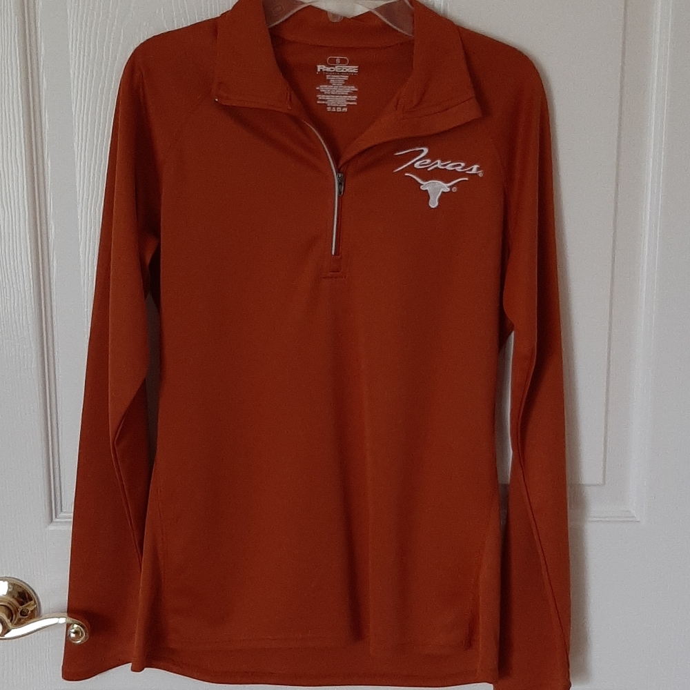 Small UT Quarterzip